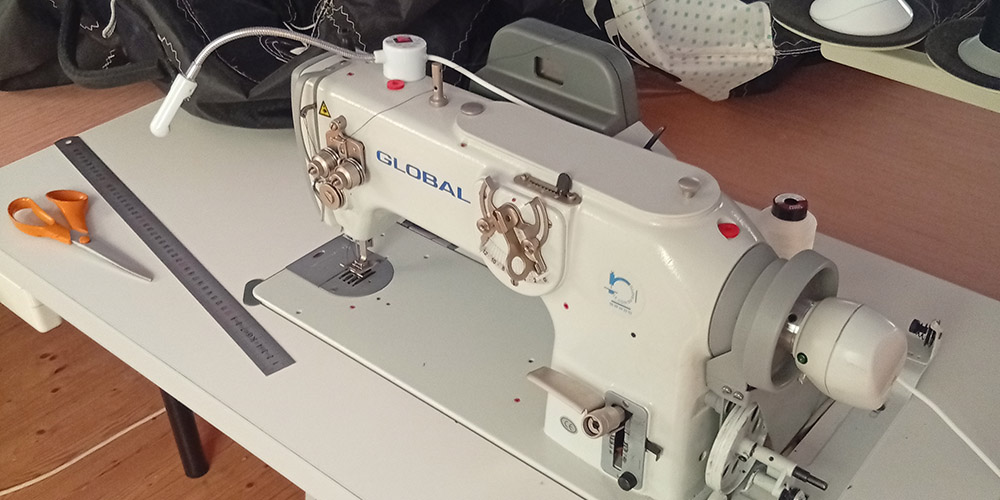 machine à coudre pour matières lourdes et moyennes